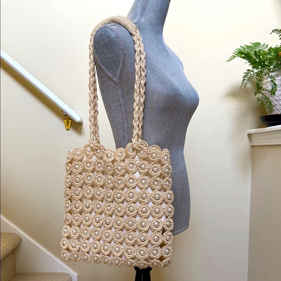 New w/out tag. Elegant Haute Hippie Cream Woven Shoulder bag with faux pearls. - Picture 1 of 10